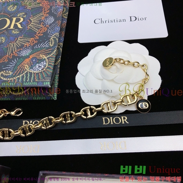 ��� ���� D4O09233-5