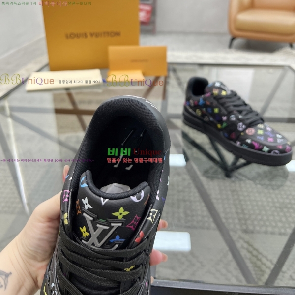 NEW LV Ʈ���̳� ����Ŀ�� 45L25311201-2