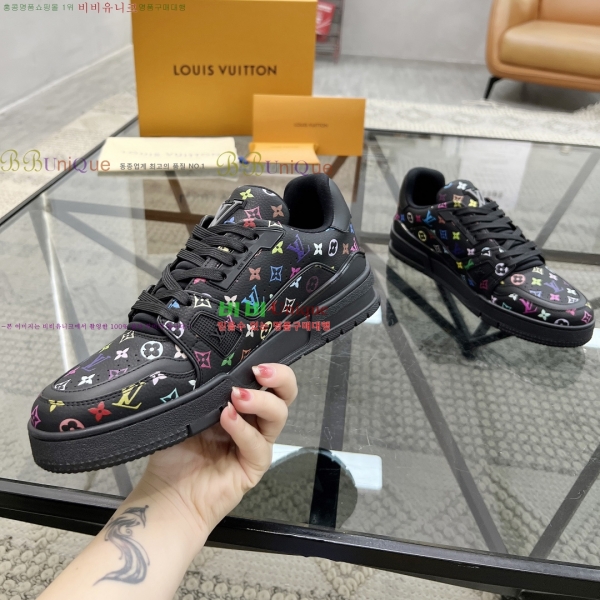 NEW LV Ʈ���̳� ����Ŀ�� 45L25311201-2