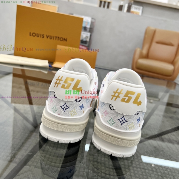 NEW LV Ʈ���̳� ����Ŀ�� 45L25311201-1