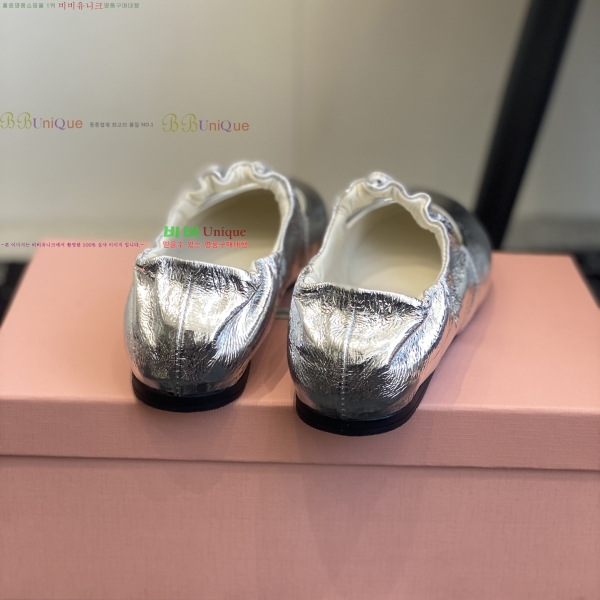 �̿�̿� �޸����� �÷����� 32MU253142-1