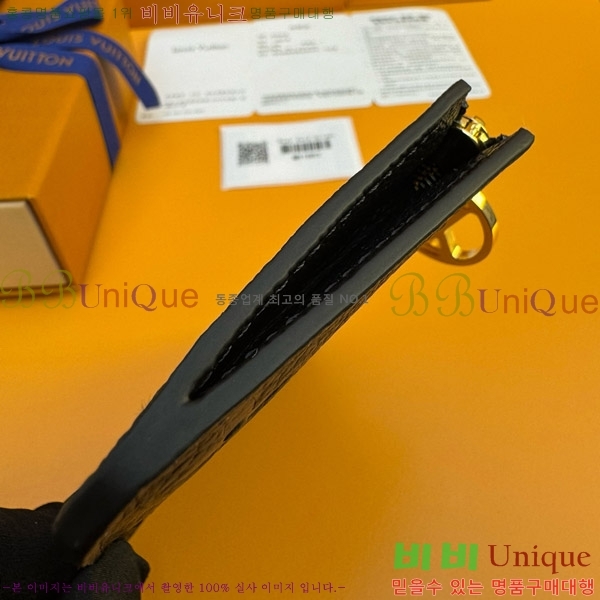 #���̺��� ���� ī�� Ȧ�� M81883-60