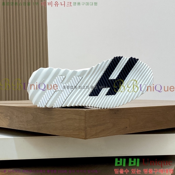 ���� �����޽� ����Ŀ�� HR599102-2