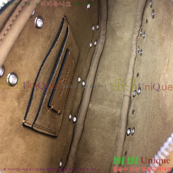 #�߷�Ƽ�� ����ٴ� ����Ʈ �׷��̴� ũ�ν��ٵ� �� 2020-201