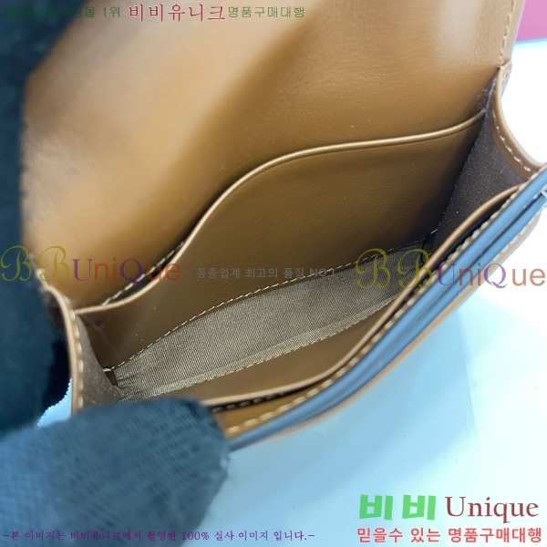 #���� ���е� ī�� ���̽� 818811-101