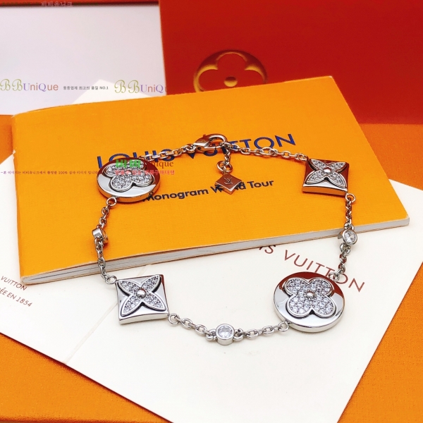 ���� ���̺��� Ŭ���� ���� 9L256183-1