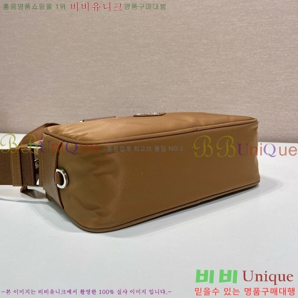 #����� ���ڳ� �ﰢ�ΰ� ī�޶�� 1BC167-105