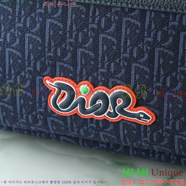 #��� ���̴� 2.0 KAWS ���� ���� 1ESBA199-301