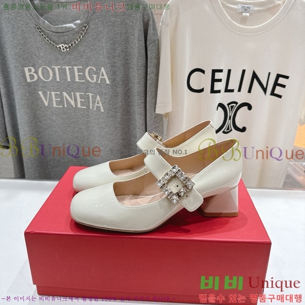 ������� ������ ������ RV210065