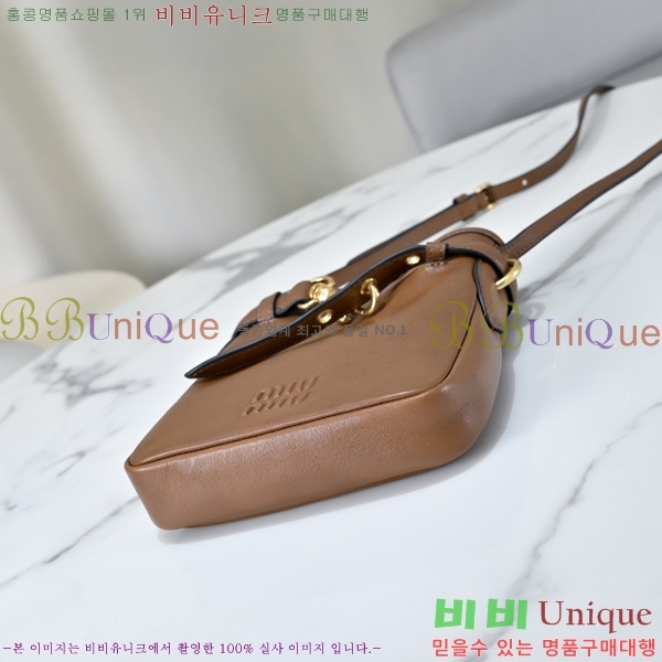 #�̿�̿� ���� �ƹ�ٸ� ��Ʈ�� �Ŀ�ġ 5NR461-102