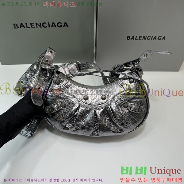 #�߷��þư� LE CAGOLE �� ī�� Xs ����� 671309-500