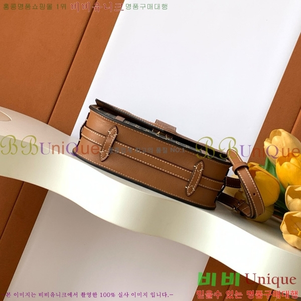 #���̳� ���̽��� M8021-105