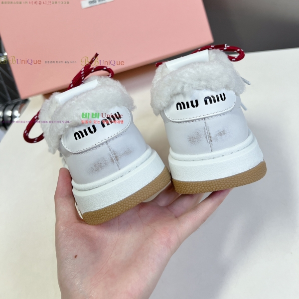 ���� �̿�̿� �þ �� ����Ŀ�� 36MU25101611-4