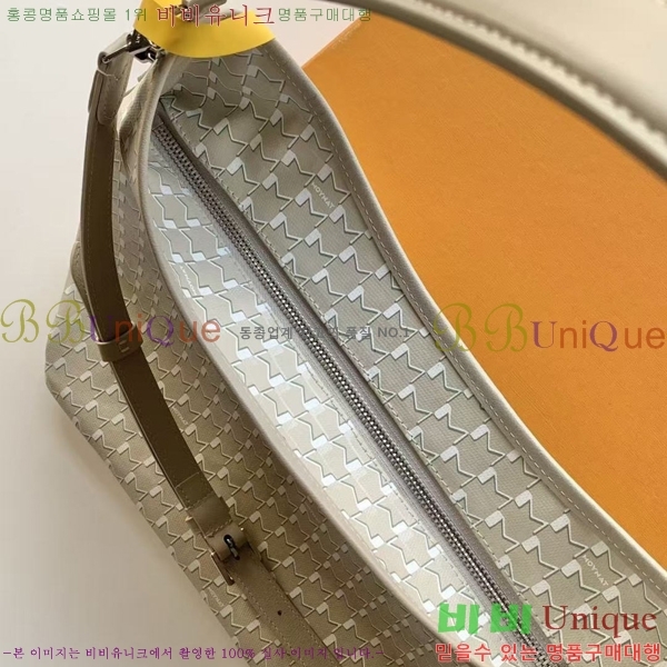 #���̳� ȣ���� M8120-107