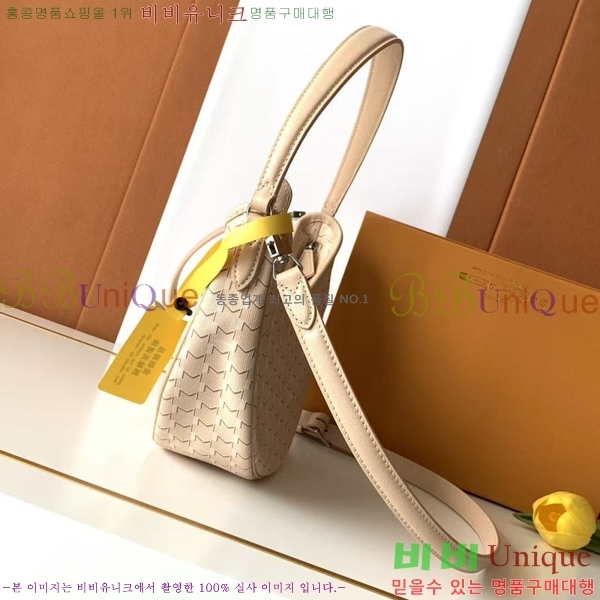 #���̳� ȣ���� M8219-8