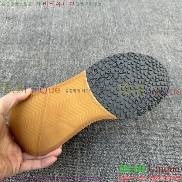 ���� ���ڷ� ��ġ�ڸ� ����Ŀ�� BC500327-8