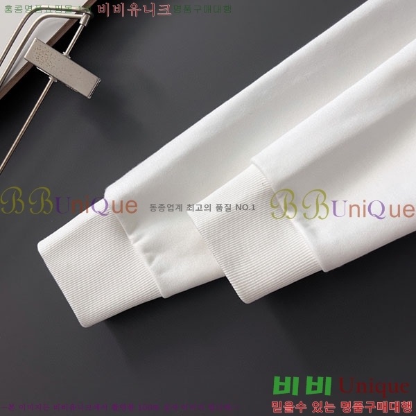 ���� ��**�� ������ MO234715-4