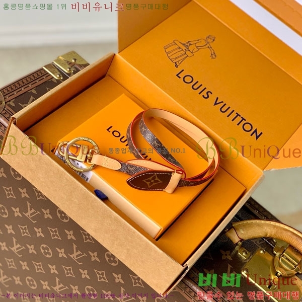#����*�� LV Ŭ�ν� ŰȦ�� M03689-101