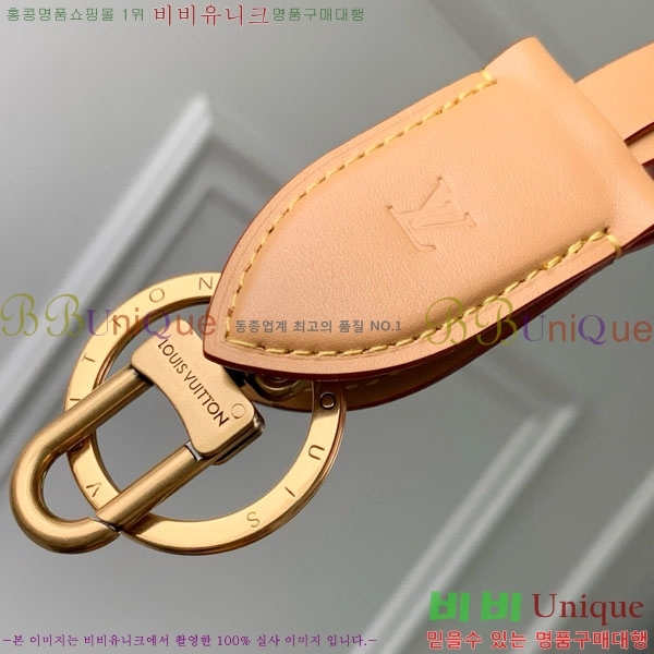 #����*�� LV Ŭ�ν� ŰȦ�� M03689-101