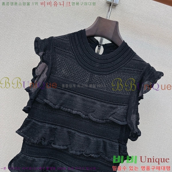 ���� ���ο� ���ǽ� CHE03643-4