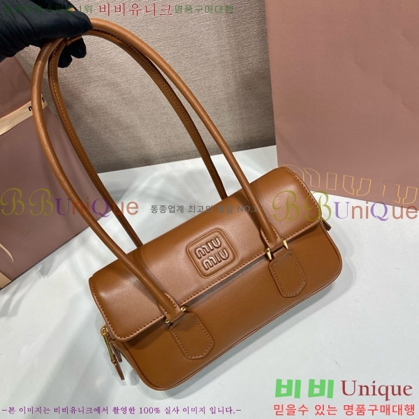 #�̿�̿� �Ƹ�ī�� ���׹� 5BD282-101