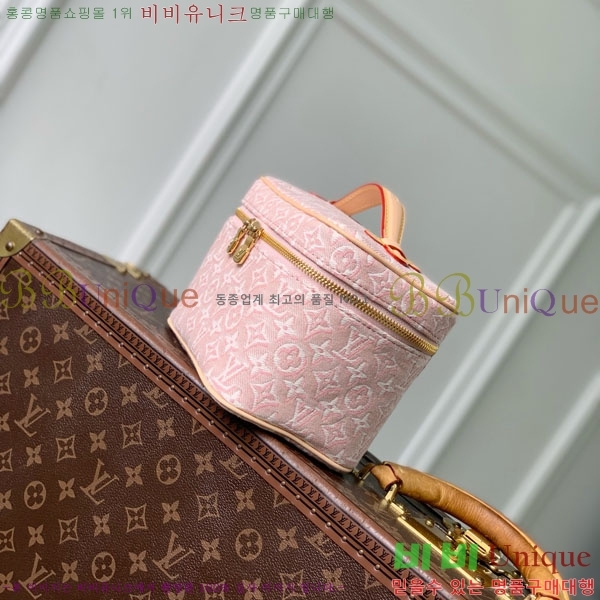 #����*�� �Ͻ� �̴� ����Ƽ ���̽� M29667-101