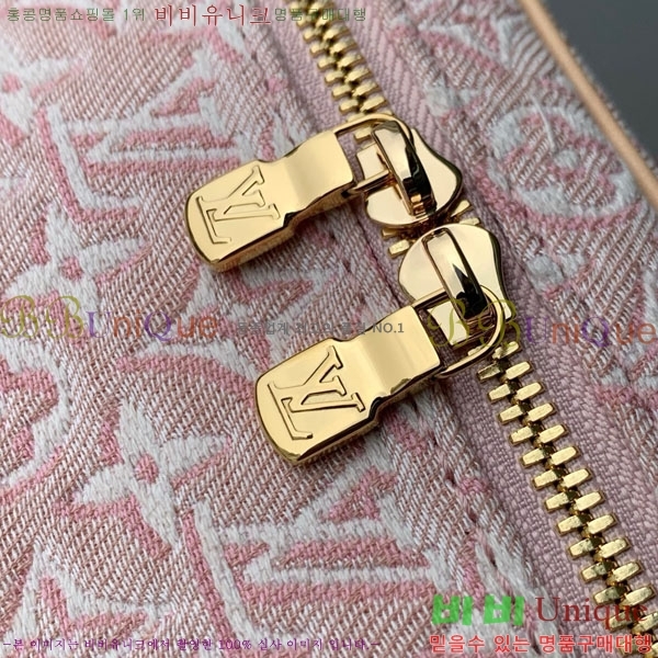 #����*�� �Ͻ� �̴� ����Ƽ ���̽� M29667-101