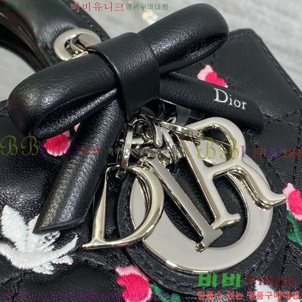 #��� �� ���� �� �̴� M0636-852