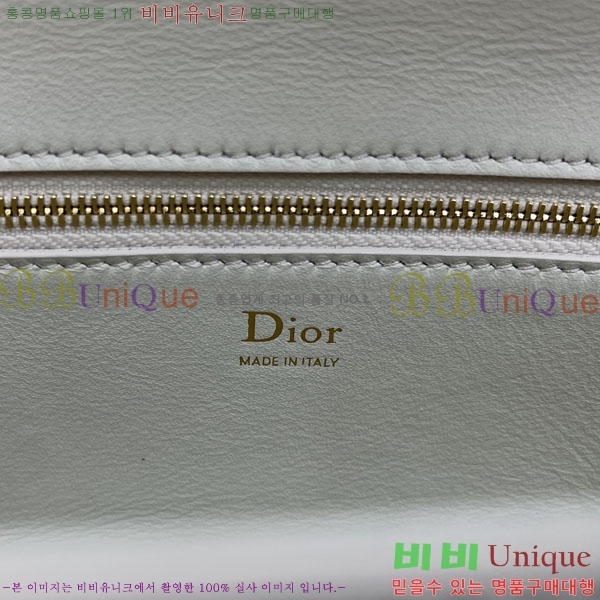 #��* �޴޸��� �Ŀ�ġ M3671-111