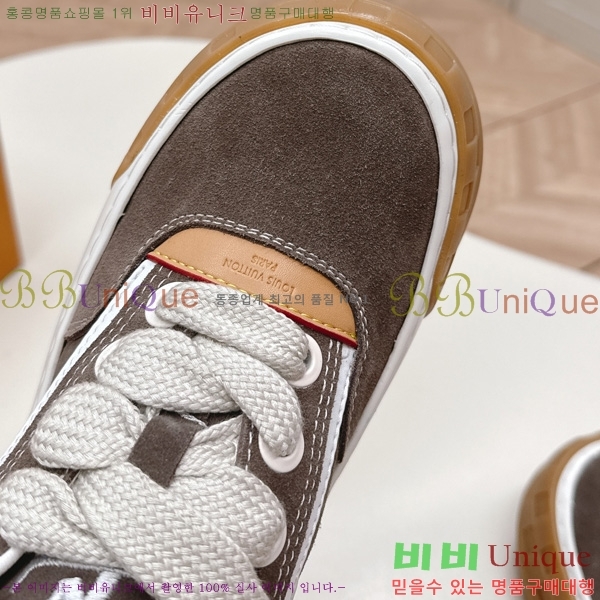 �������� ���̺��� Tilted Sneaker ����Ŀ�� LV402282-15