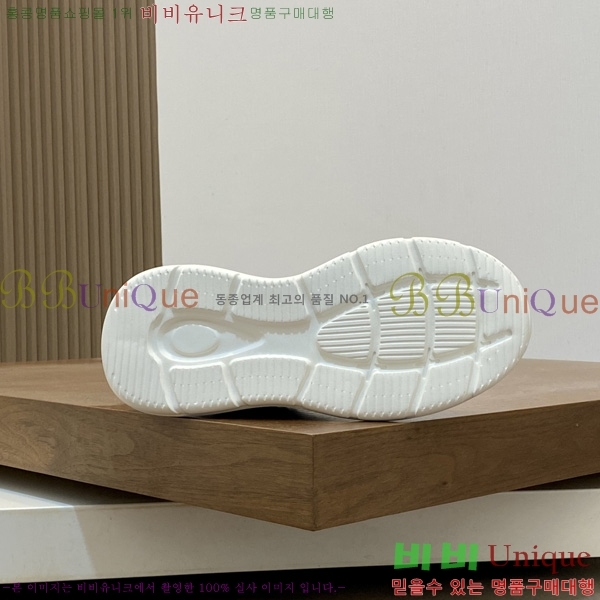  ���� ��**�� ����Ŀ�� MK905581-2